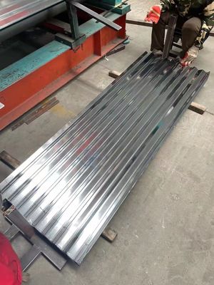 Tracciamento di foratura SGCC DX51D GI Lastra di copertura lamiera di acciaio ondulato galvanizzato con spessore 0,1-1 mm e Servizio