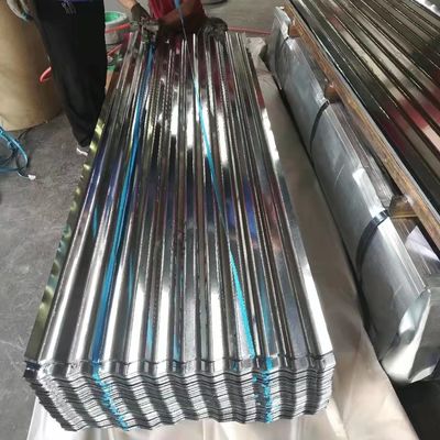 Rivestimento di zinco 30-275 g/m2 Tavola di copertura in acciaio galvanizzato corrugato di tipo trapezoidale ad alta resistenza per edifici impermeabili