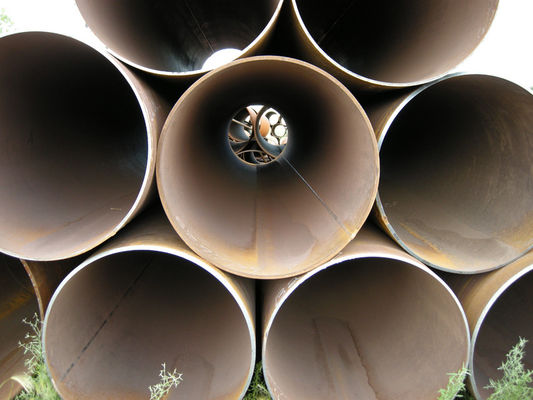 Tubo di acciaio saldato a cucitura retta Q235B con spessore della parete di 2-6 mm e diametro esterno di 6-150 mm proveniente dalla Cina