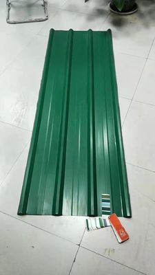 PPGI ASTM Piastra di acciaio per tetto rivestito a colori preverniciata Piastra galvanizzata ondulata Piastra piatta Piastra laminata a freddo laminata a caldo Grad