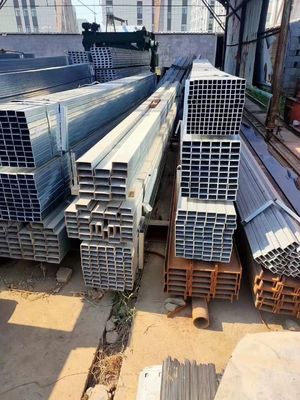 1-5 mm di spessore laminati a freddo / laminati a caldo ASTM galvanizzati quadrati rettangolari tubi di acciaio e tubi per serra industriale