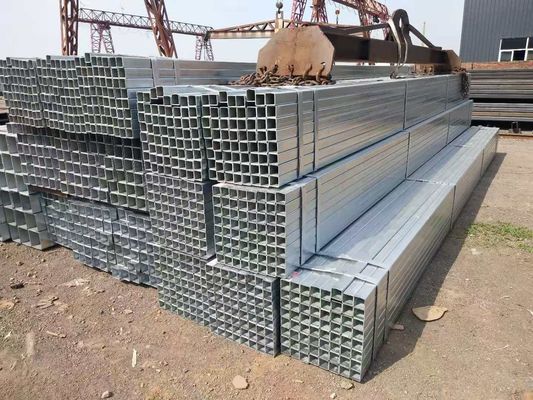 Tubi rettangolari di ferro nero di alta precisione saldatura galvanizzati quadrati di acciaio con tolleranza ± 1% e tecnica di laminatura a caldo