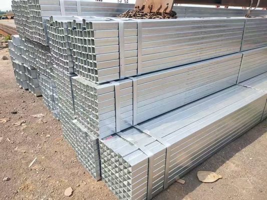 Tubi rettangolari di ferro nero di alta precisione saldatura galvanizzati quadrati di acciaio con tolleranza ± 1% e tecnica di laminatura a caldo
