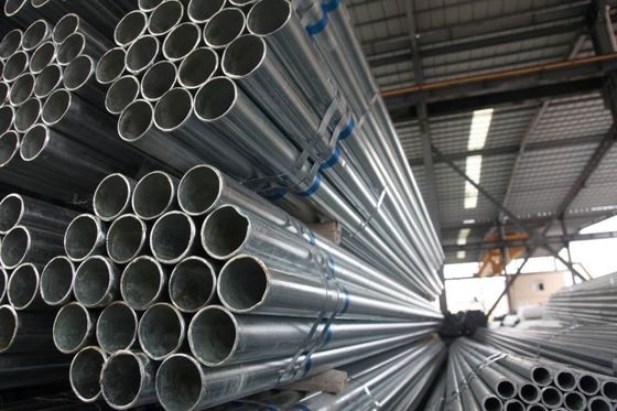 Tubo di acciaio galvanizzato non legato per la costruzione in serra Servizio di saldatura GI Tubo di zinco 80 g 6/12 metri Lunghezza standard