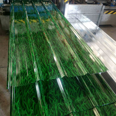 Materiali di costruzione metallici Piastrelle di acciaio galvanizzato 1219 mm Larghezza G550 Rivestimento di zinco Piastra di copertura in acciaio colorato ondulato