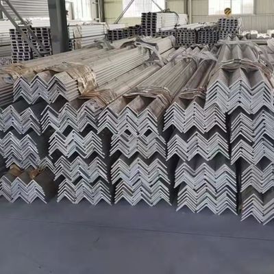 40x5mm 6m 12m ASTM A36 Q235 GB 20x4mm Bar angolare in acciaio laminato a caldo