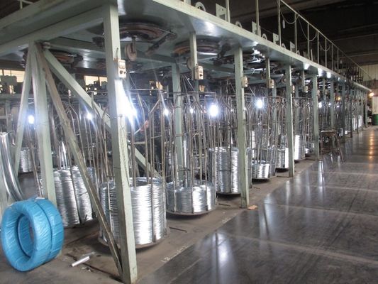 Fio di legame galvanizzato resistente alla corrosione 2,5 mm x 100 m Rulli per la costruzione Q195 Q235 Zinco galvanizzato non legato