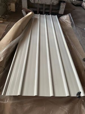 Fornitura standard di fogli di copertura PPGIPer PPGI Acciaio 665-1100mm Larghezza pannelli di fogli di copertura in metallo di ferro zinc galvanizzato corrugato