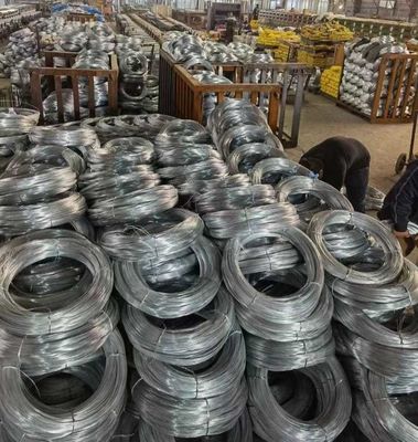 Fabbricazione a caldo di fili di acciaio galvanizzato Z35 in bobine per la costruzione di grado Q195 Q235