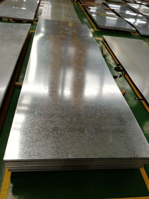 3-8 tonnellate Peso della bobina 2,5 mm 3 mm Piastra in acciaio galvanizzato 120 g ASTM A653 G235 Rivestimento del tetto Piastra GI