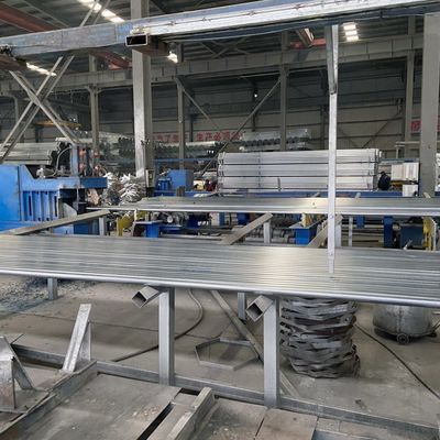 Ottima resistenza alla corrosione API tubo 1.2-2mm spessore 6x6 pollici tubi di acciaio quadrato galvanizzato con rivestimento di zinco 0,8mm
