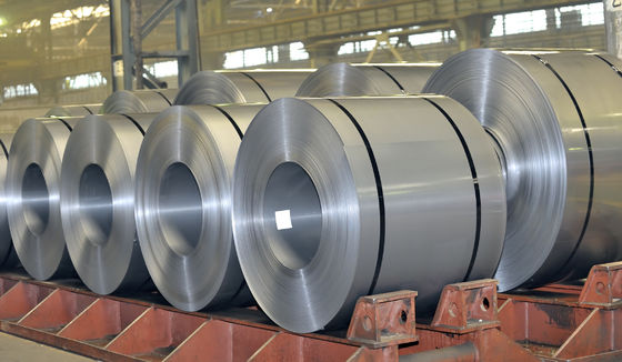 Coil di acciaio al carbonio laminato a freddo leggermente oliato ST12-15 DC01 DC02 DC03 DC04 SPCC SPCD CRC per lamiere e strisce di acciaio