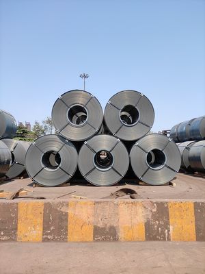 Servizio di lavorazione di foratura non legata Q235B S235JR 0,8 mm a 20 mm Prime lamiera di acciaio laminata a caldo in bobina HRC per le vendite elevate